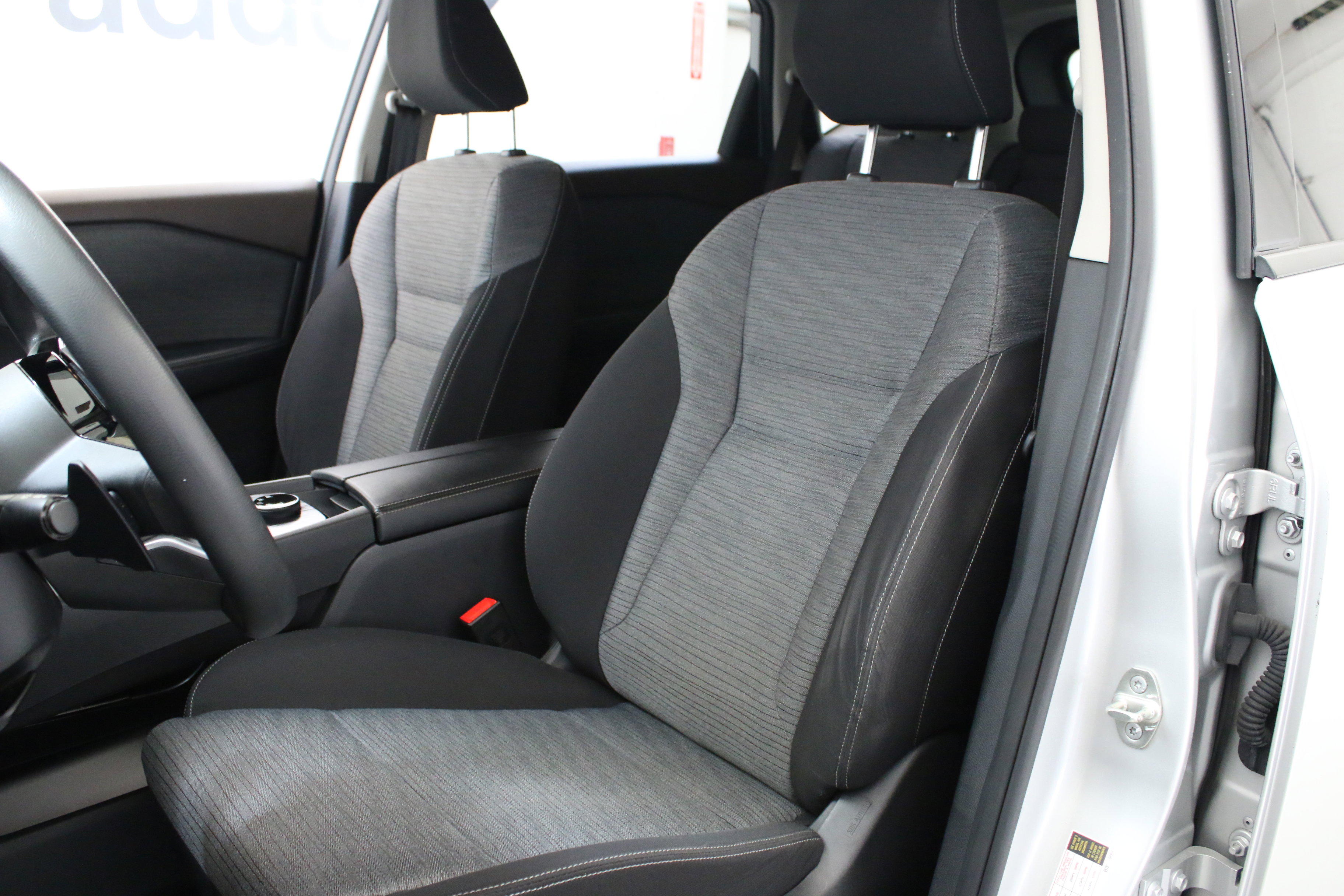 Used 2021 Nissan Rogue SV AWD/4WD image 23