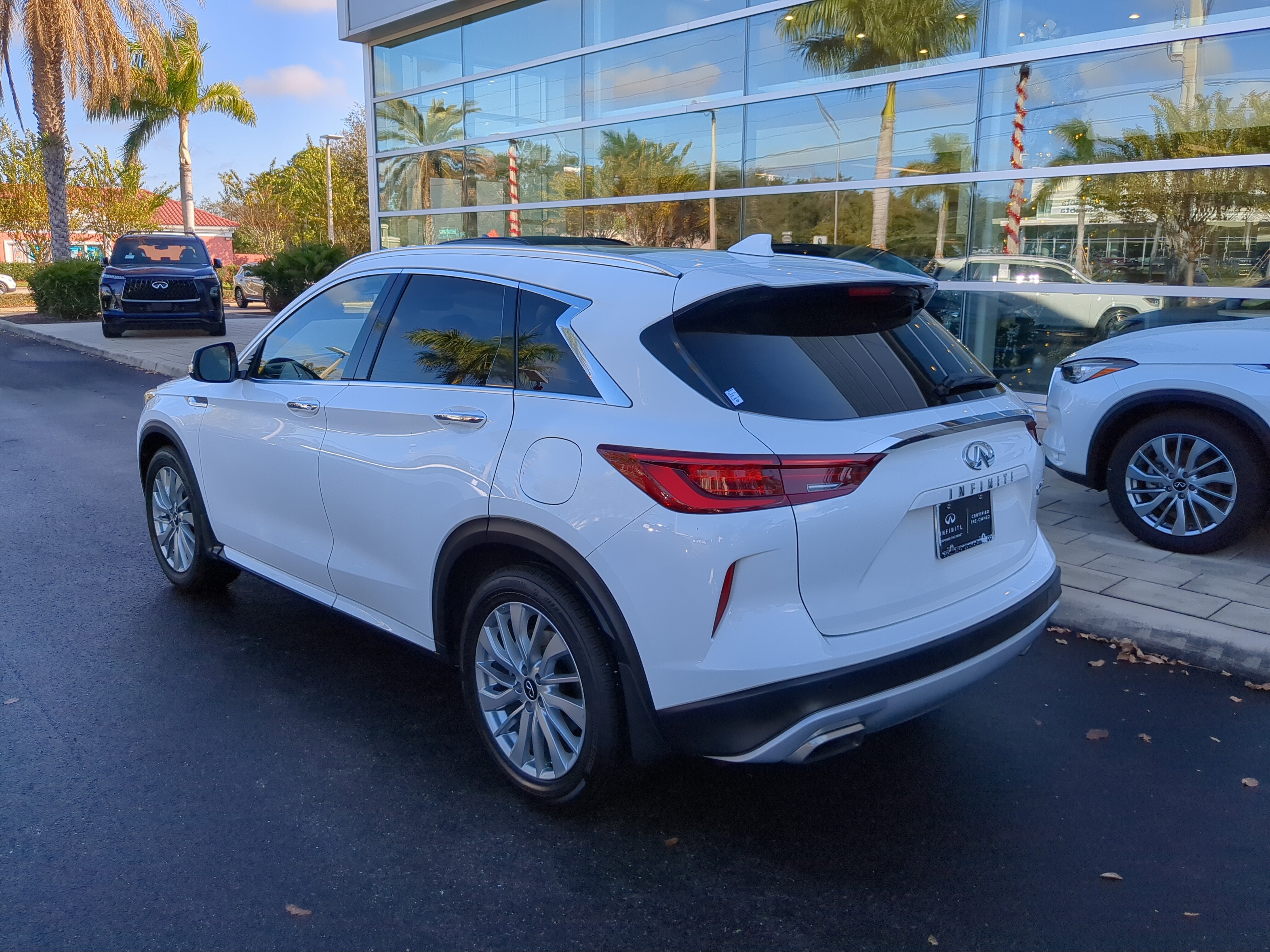 Certified 2023 INFINITI QX50 Luxe image 6