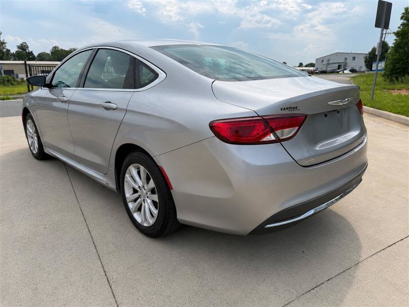 Used 2017 Chrysler 200 Limited w/ Driver Assist Package FWD image 5