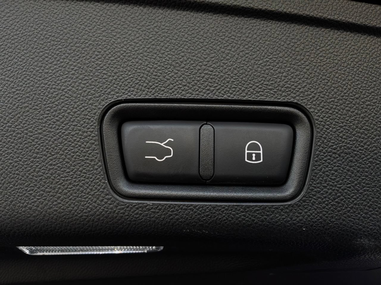Used 2023 Maserati Grecale Modena AWD/4WD image 15