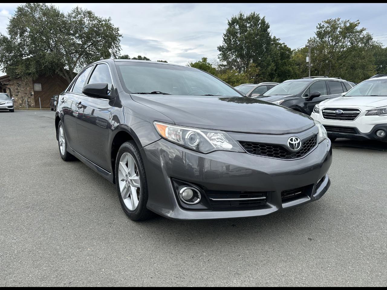 Used 2014 Toyota Camry SE