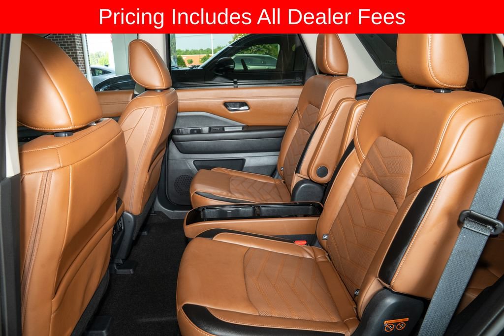 Used 2024 Nissan Pathfinder Platinum AWD/4WD image 10