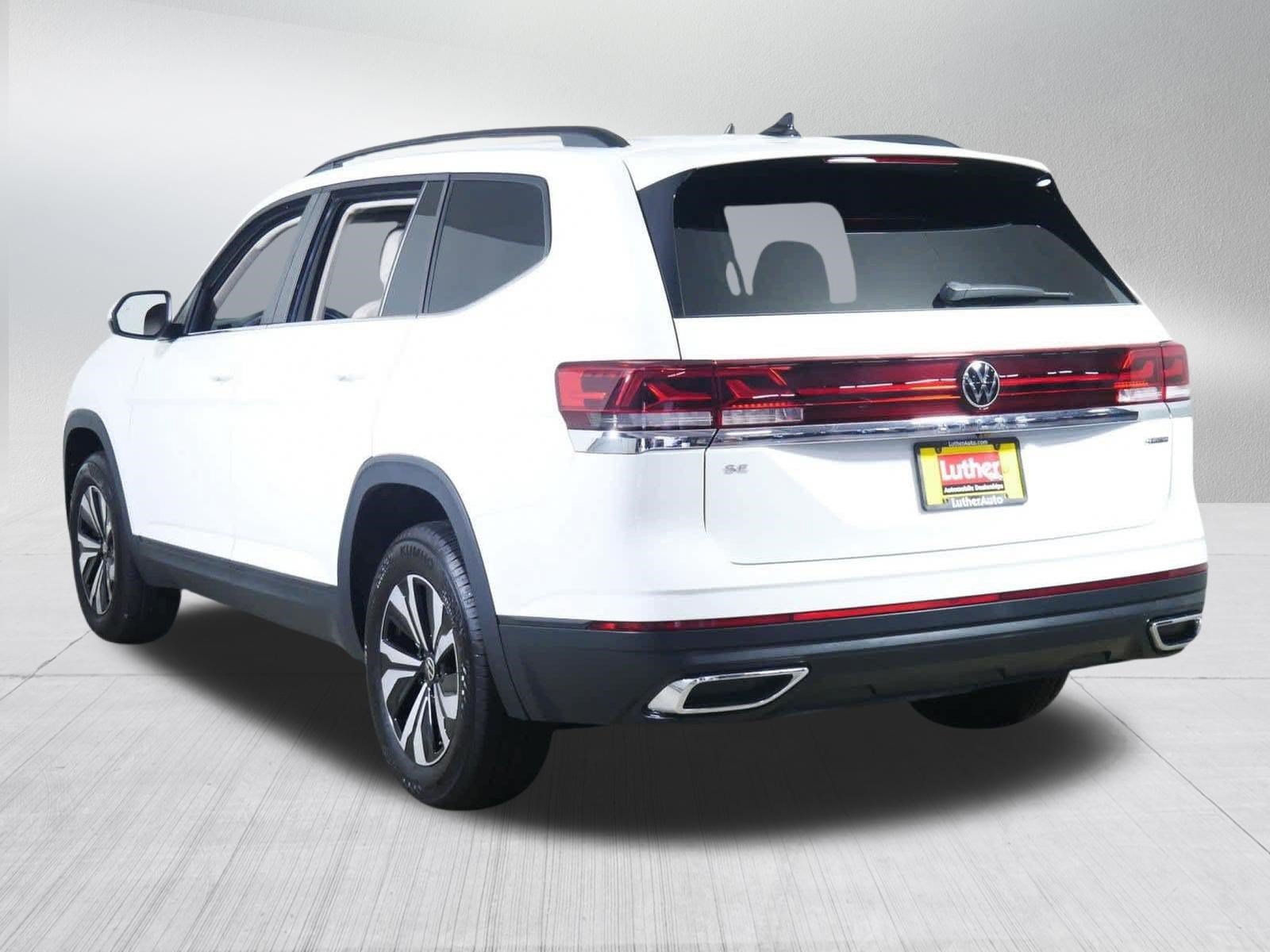 Used 2025 Volkswagen Atlas SE AWD/4WD image 5