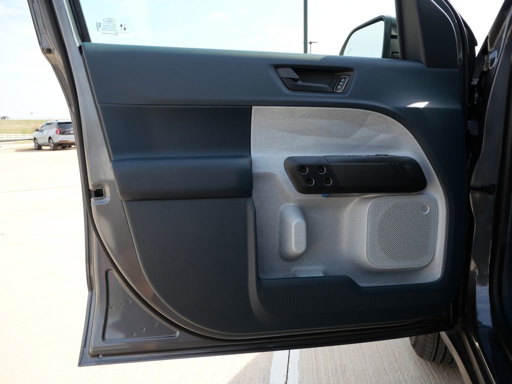 New 2026 Ford Maverick XLT image 16