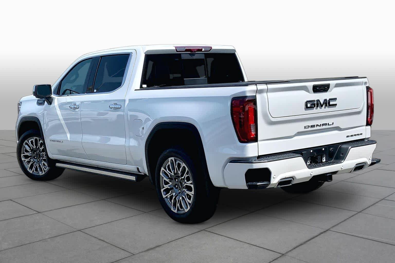Used 2025 GMC Sierra 1500 Denali Ultimate AWD/4WD image 12