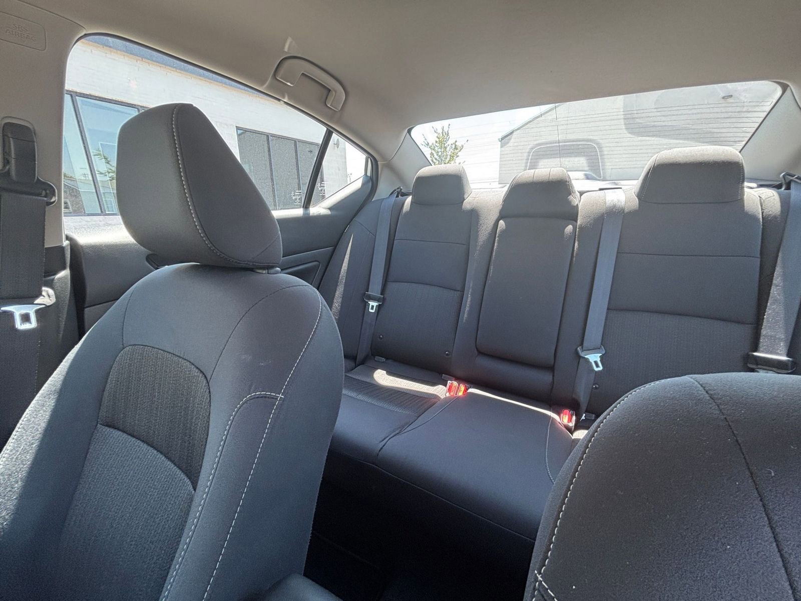 Used 2025 Nissan Altima 2.5 SV FWD image 40