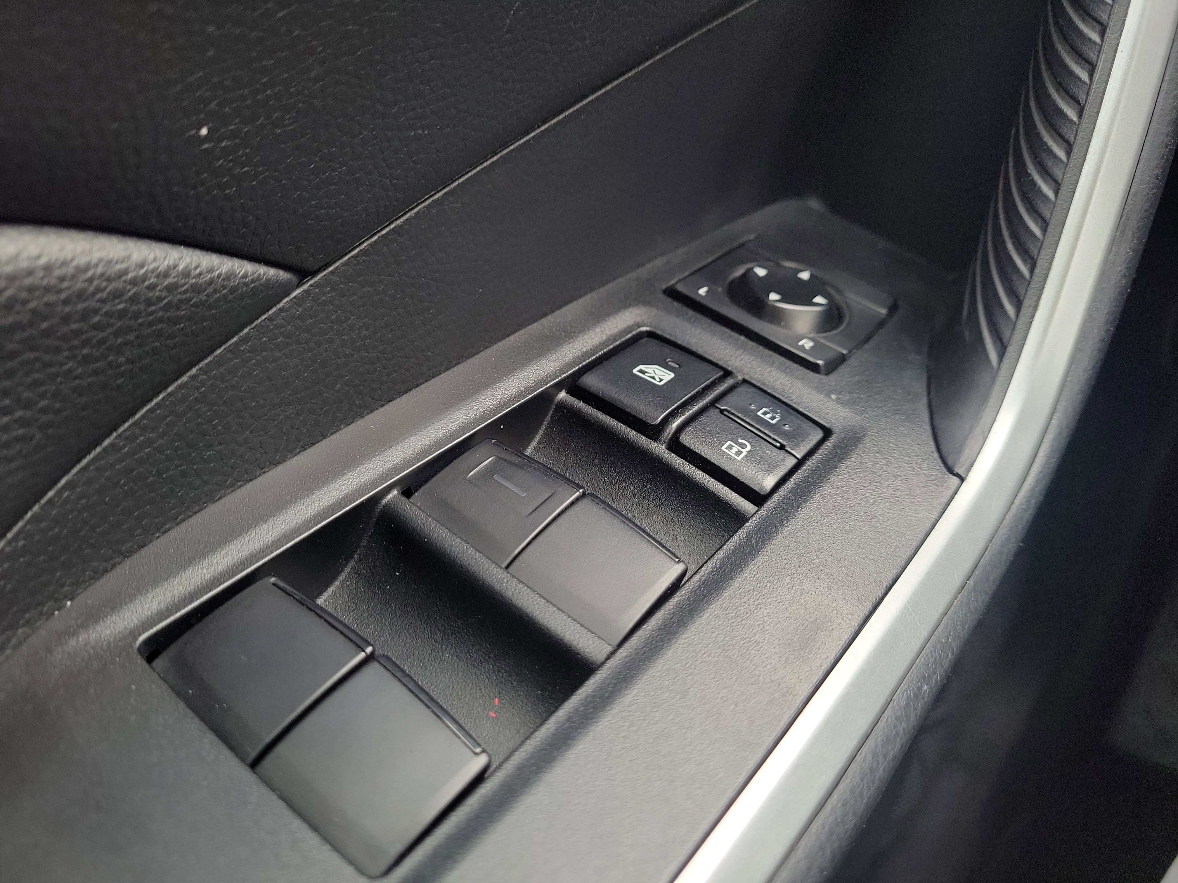 Used 2024 Toyota RAV4 LE image 20