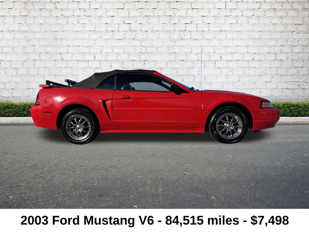 Used 2003 Ford Mustang Convertible image 2