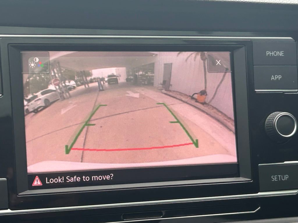 Used 2019 Volkswagen Jetta SE image 18