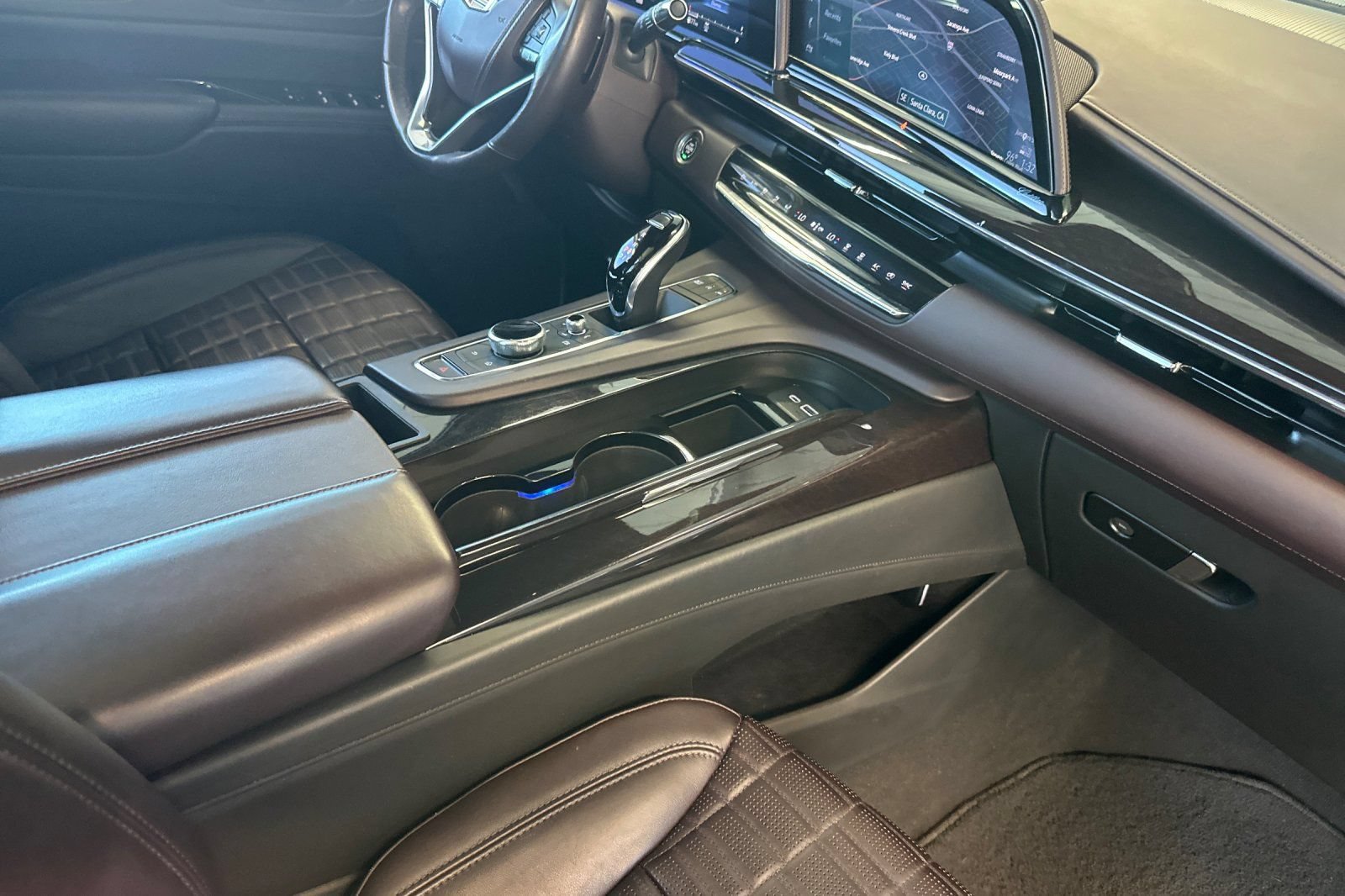 Used 2021 Cadillac Escalade Sport Platinum AWD/4WD image 18