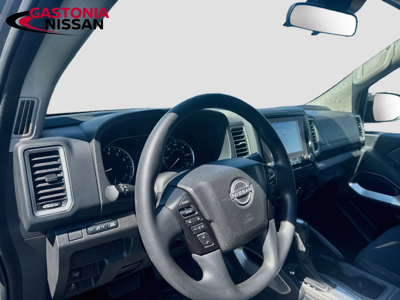 Used 2023 Nissan Frontier SV RWD image 11