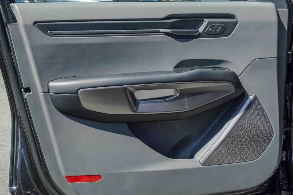 Certified 2024 Kia EV9 Wind AWD/4WD image 16