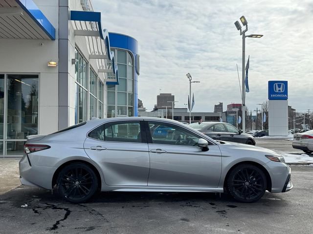 Used 2023 Toyota Camry XSE image 2