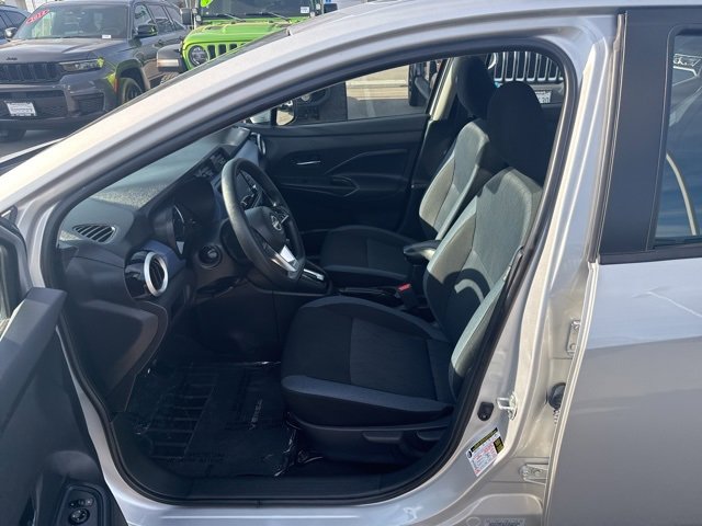 Used 2023 Nissan Versa SV image 23