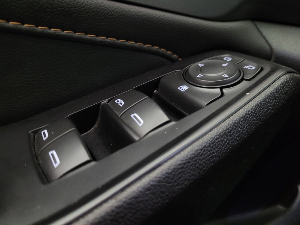 Used 2020 Chevrolet Traverse LT image 27