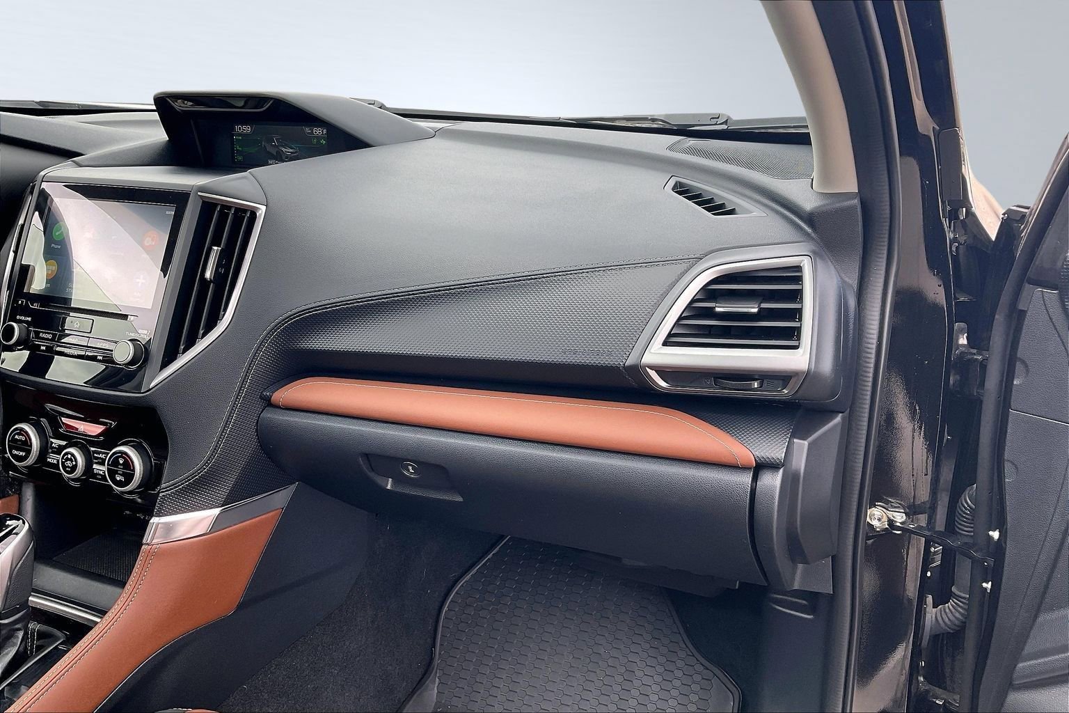 Used 2023 Subaru Forester Touring image 15