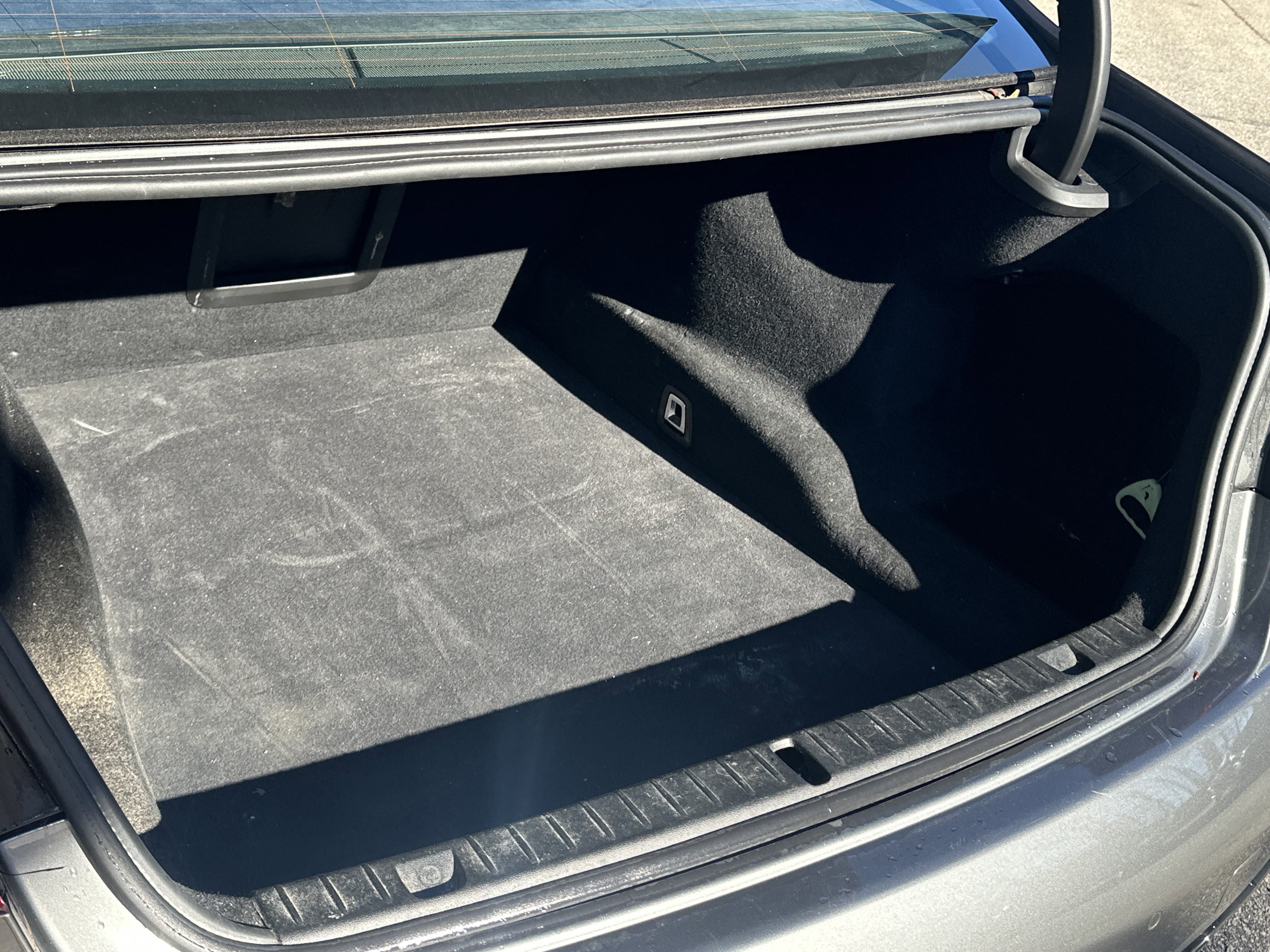 Used 2017 BMW 750i xDrive image 30