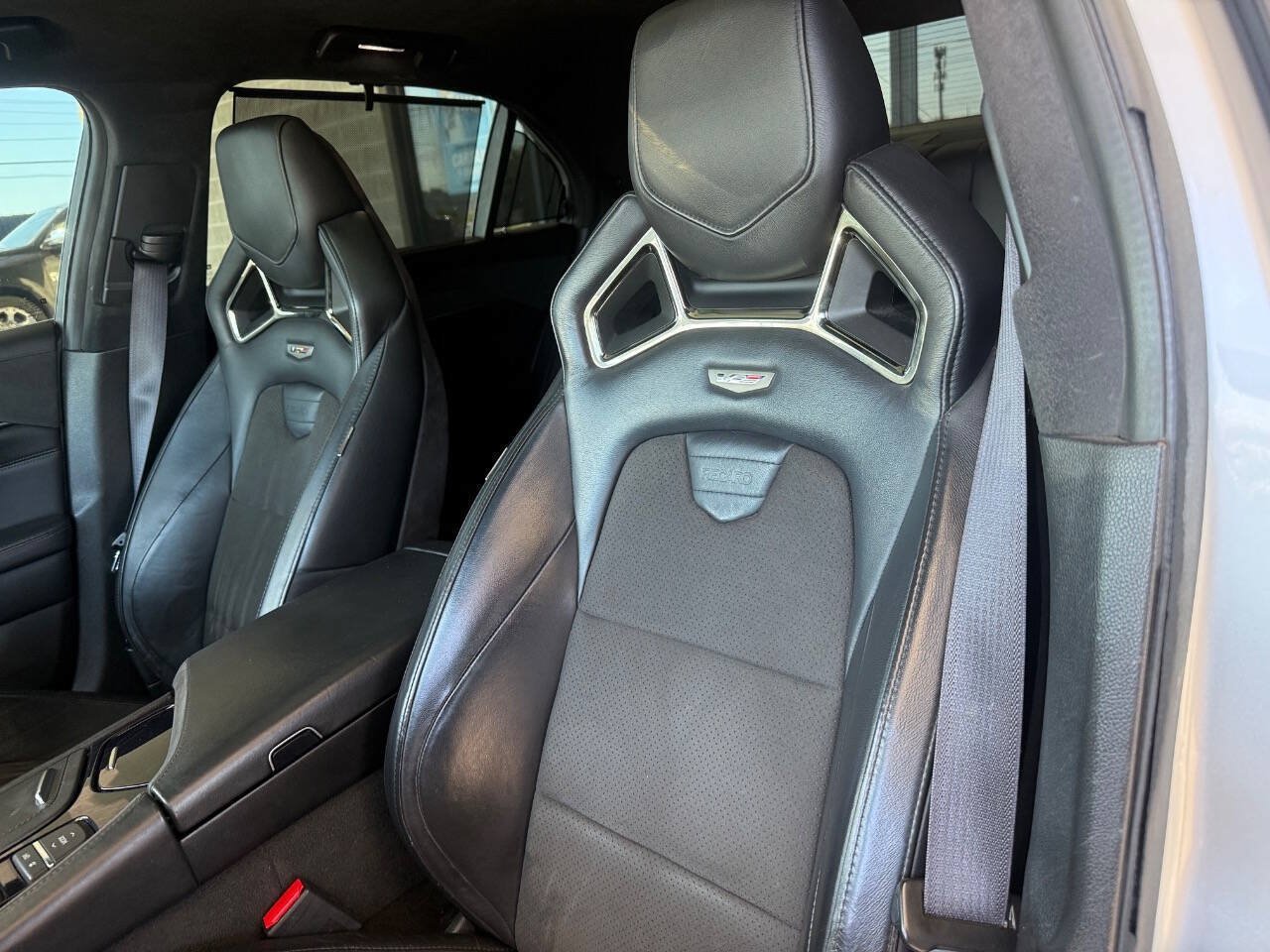 Used 2016 Cadillac CTS V w/ Luxury Package RWD image 42