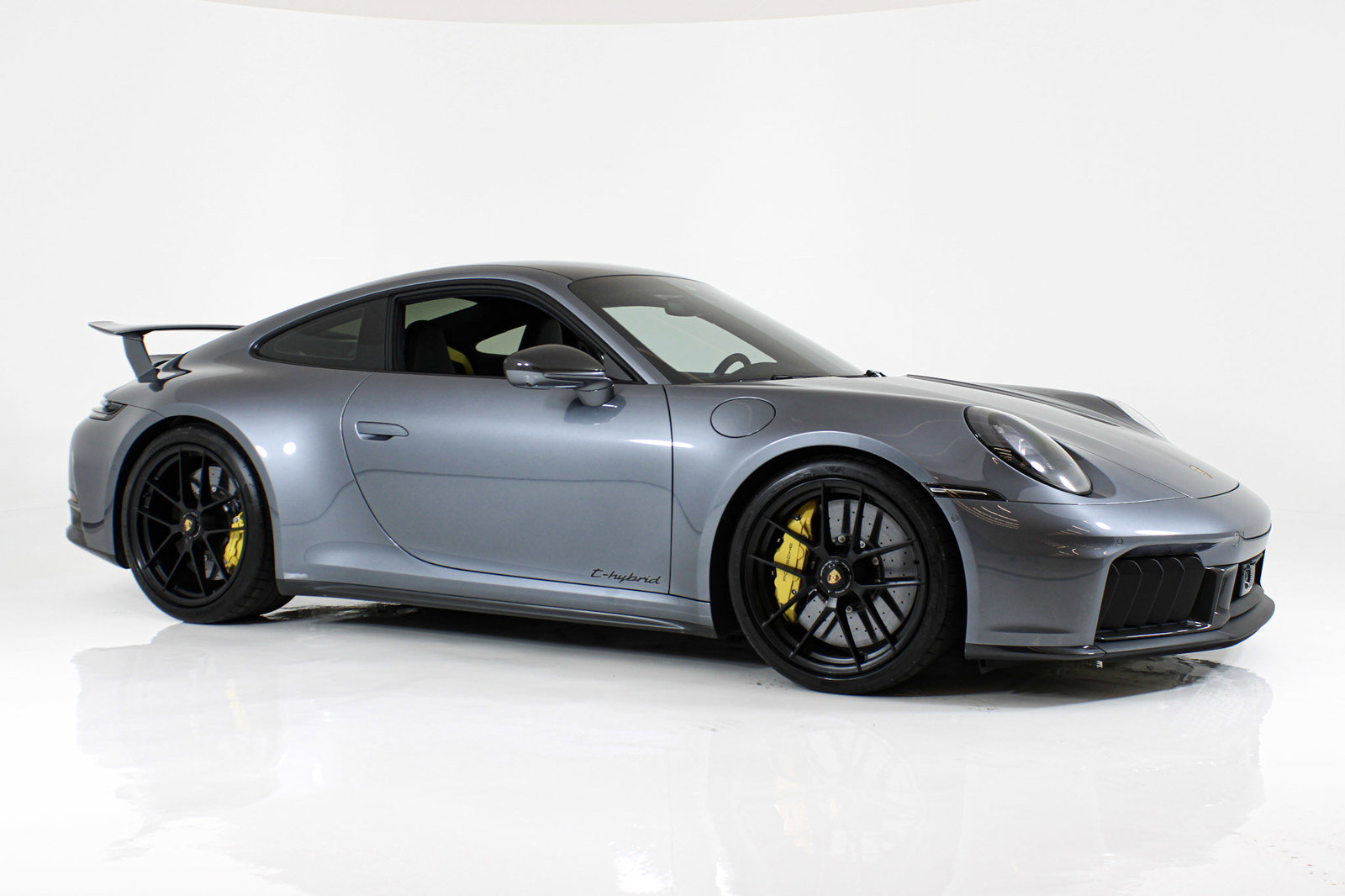 Used 2026 Porsche 911 Carrera GTS RWD image 11