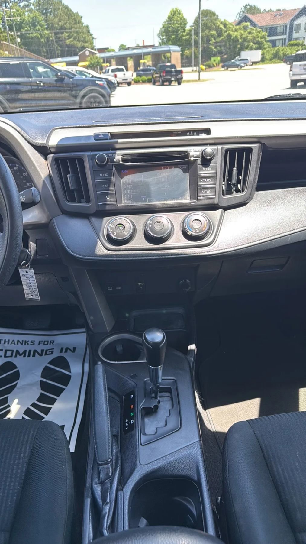 Used 2018 Toyota RAV4 LE FWD image 18