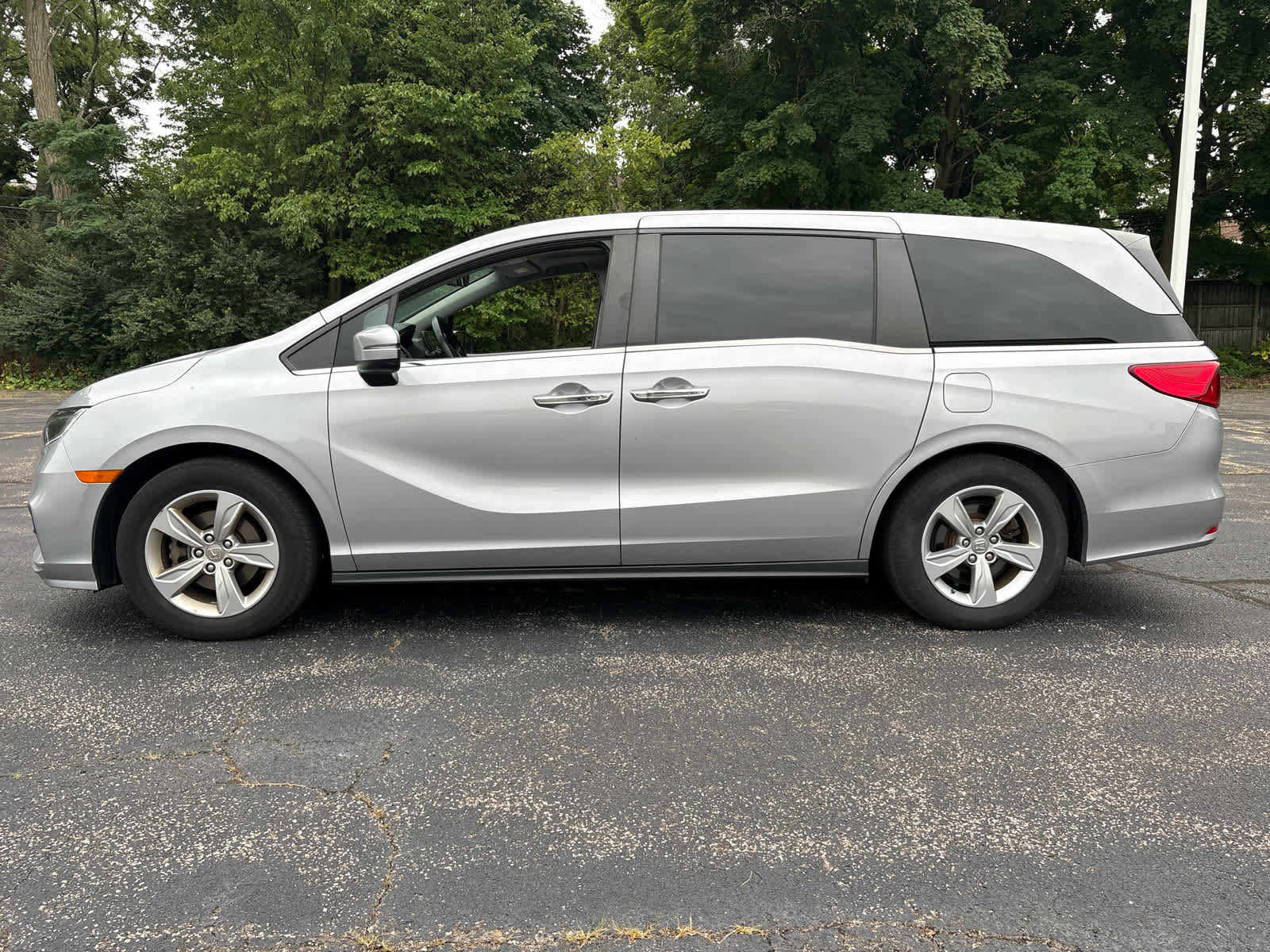 Used 2019 Honda Odyssey EX-L image 3