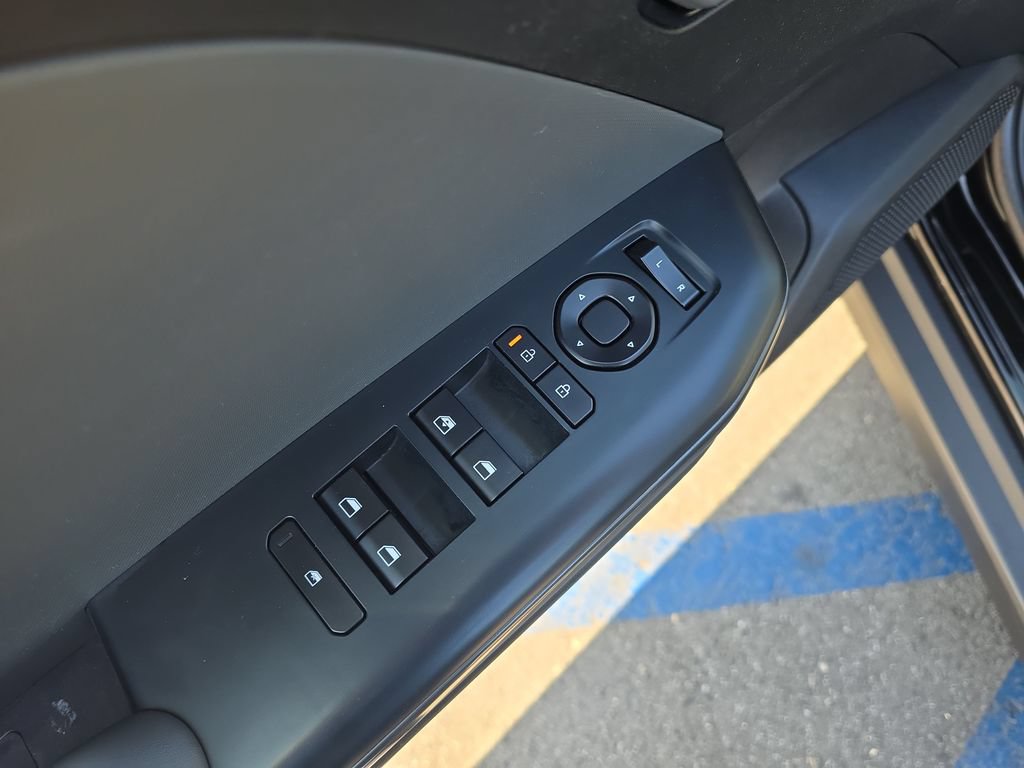 Used 2025 Kia K4 FWD image 11