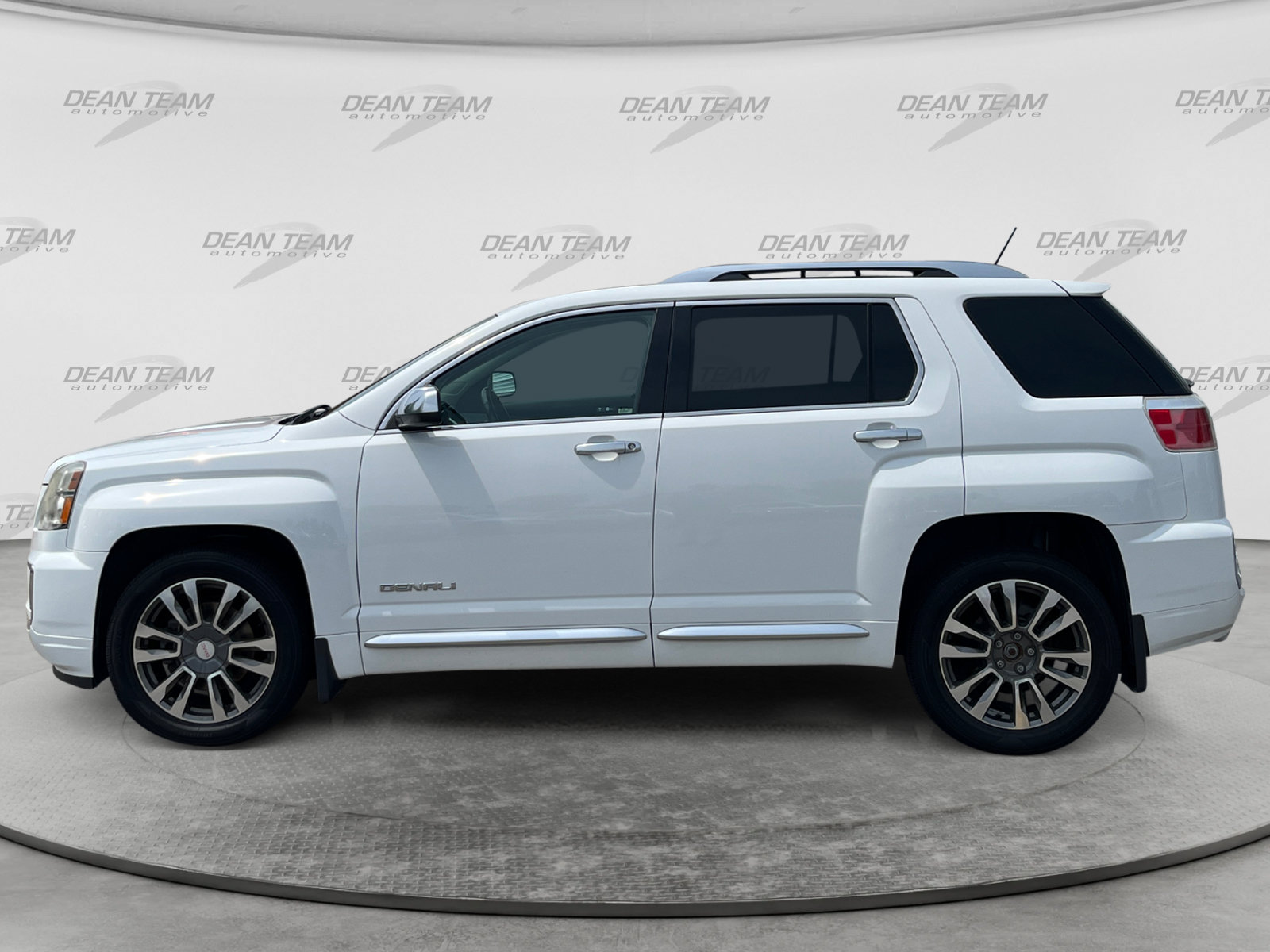 Used 2017 GMC Terrain Denali AWD/4WD image 4