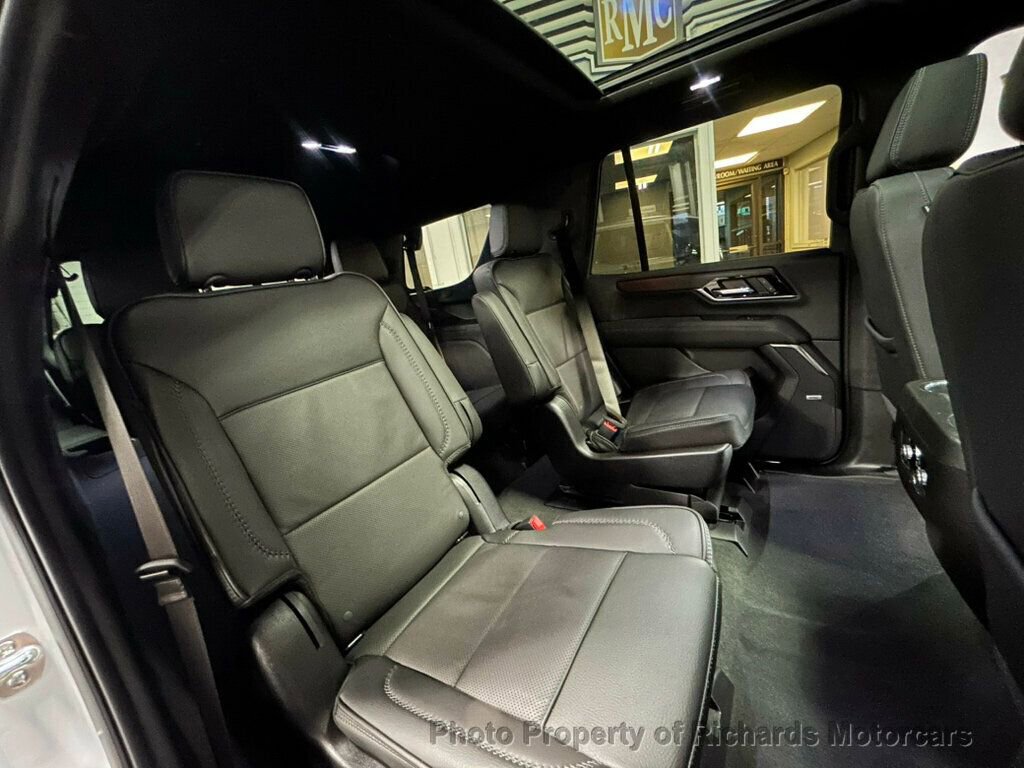 Used 2025 GMC Yukon Denali w/ Sun & Power Step Package AWD/4WD image 32