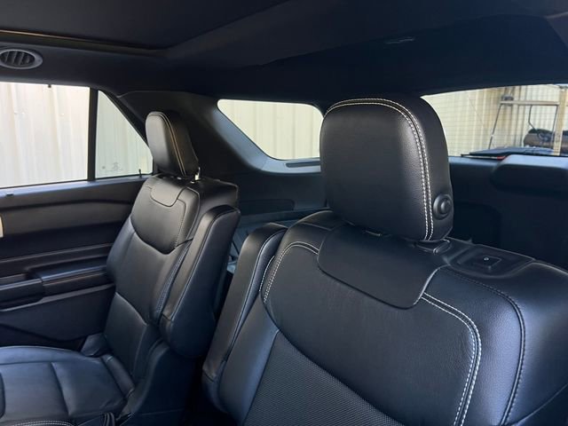 Used 2020 Ford Explorer ST w/ ST High-Performance Pack image 24