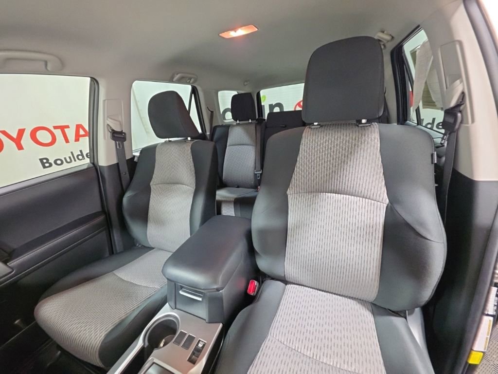 Used 2024 Toyota 4Runner SR5 AWD/4WD image 26