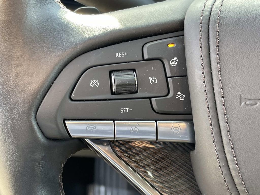 Certified 2025 Cadillac XT6 Premium Luxury w/ Platinum Package image 39