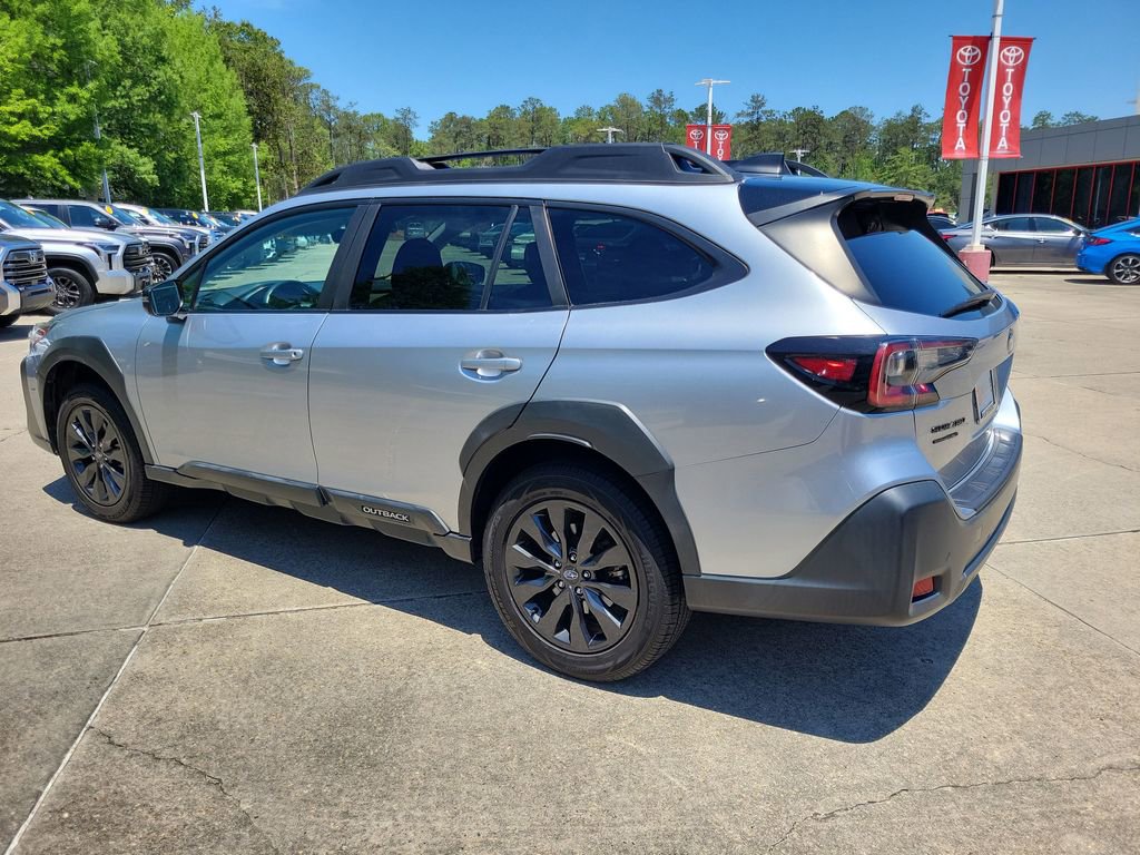 Used 2023 Subaru Outback Onyx Edition AWD/4WD image 3