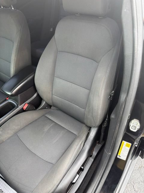 Used 2018 Chevrolet Cruze LT w/ Convenience Package FWD image 11