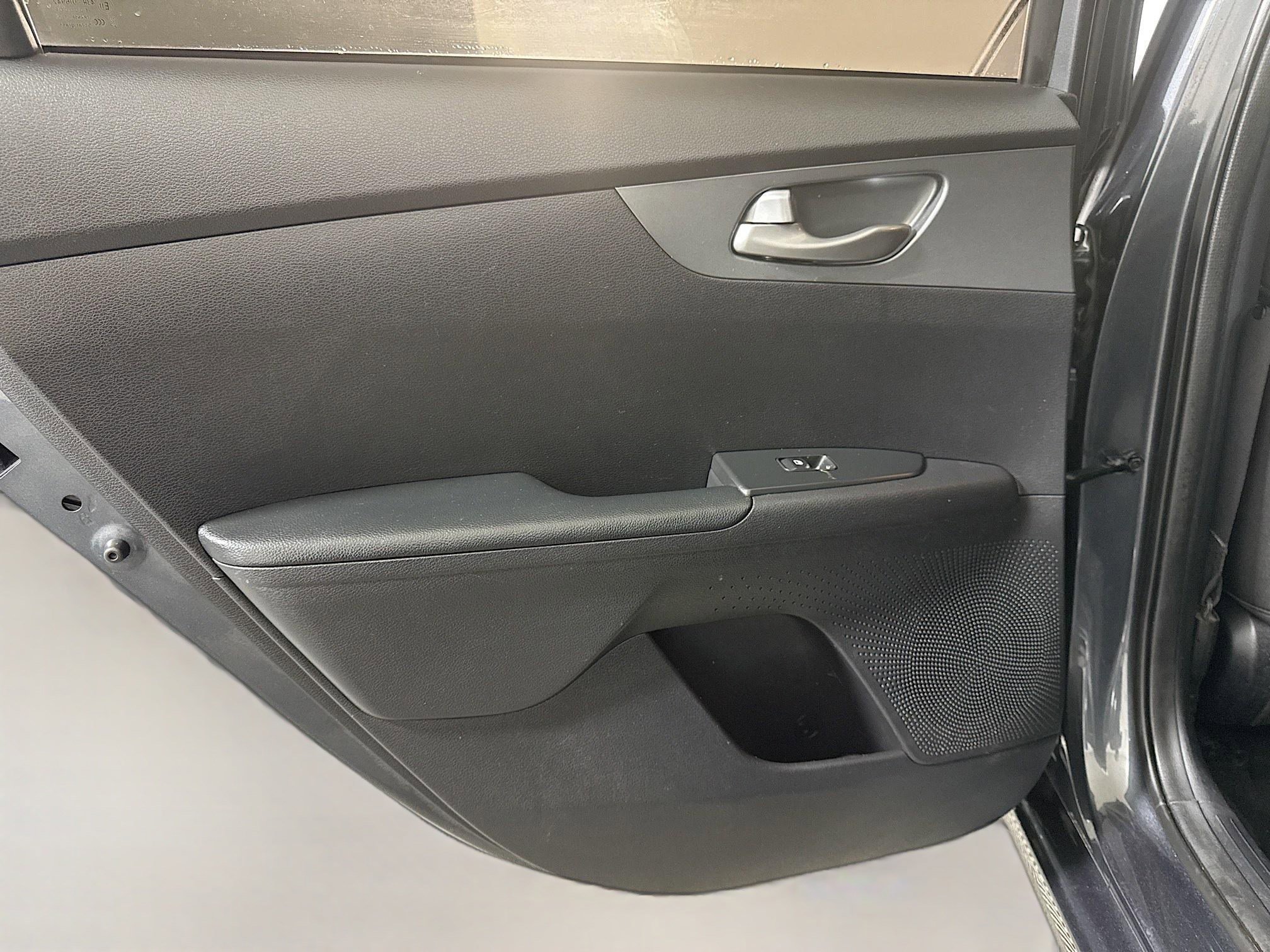 Used 2021 Kia Forte Sedan FWD image 25