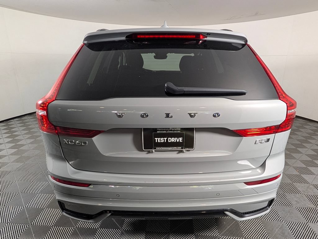 Used 2025 Volvo XC60 B5 Plus AWD/4WD image 6