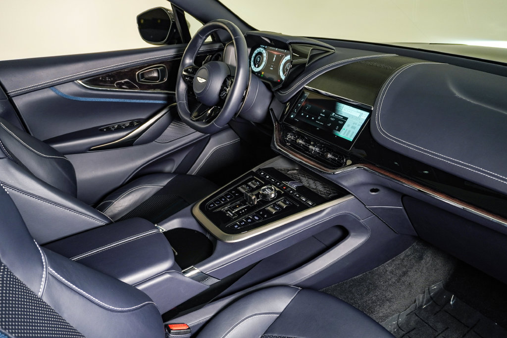 Used 2025 Aston Martin DBX 707 AWD/4WD image 17