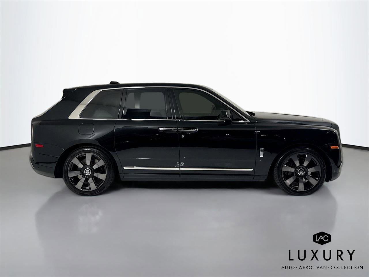 Used 2019 Rolls-Royce Cullinan image 6