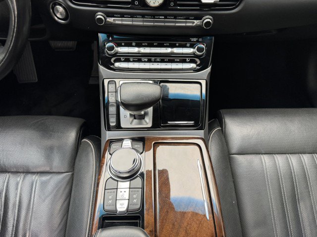 Used 2018 Genesis G90 5.0 Ultimate RWD image 39