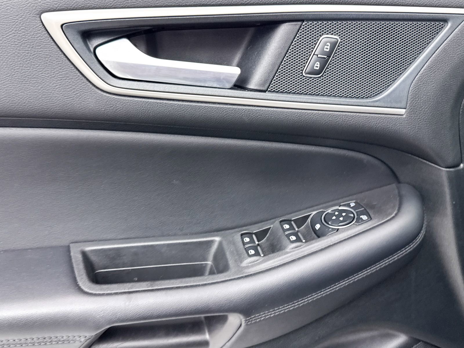 Used 2024 Ford Edge SEL AWD/4WD image 26