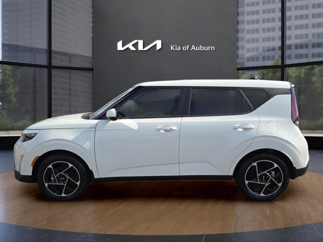 Used 2025 Kia Soul EX image 12