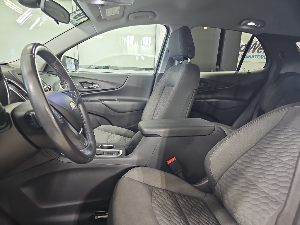Used 2019 Chevrolet Equinox LT w/ Driver Convenience Package FWD image 19