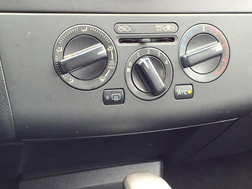 Used 2007 Nissan Versa SL w/ Convenience Pkg image 24