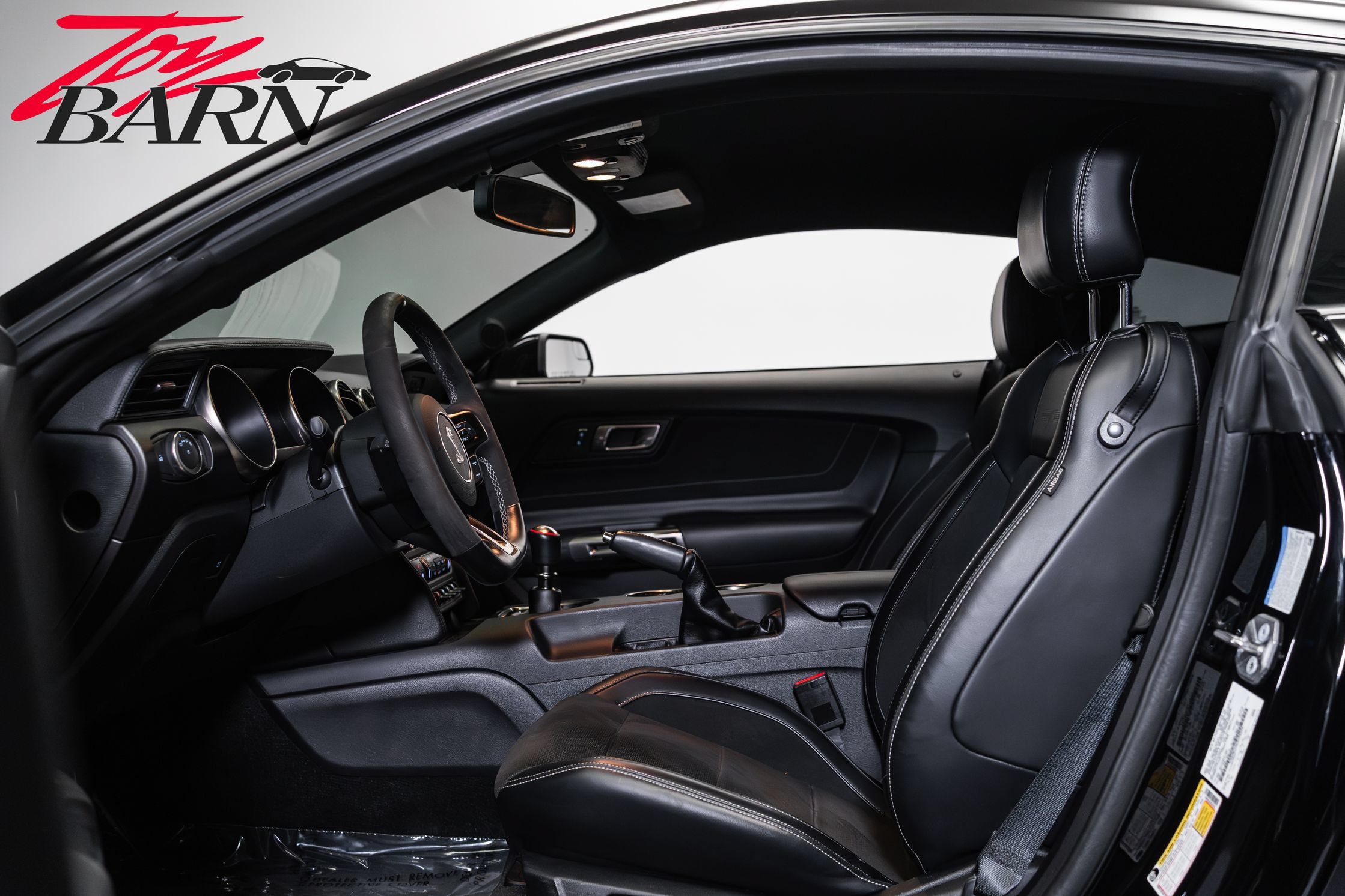 Used 2016 Ford Mustang Shelby GT350 w/ Technology Package RWD image 21