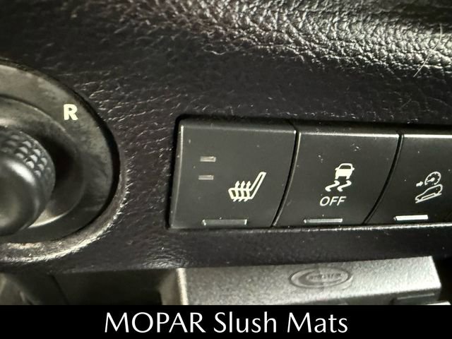 Used 2014 Jeep Wrangler Unlimited Rubicon image 30