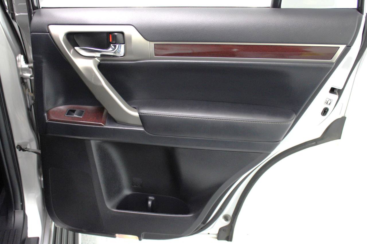 Used 2014 Lexus GX 460 w/ Premium Package image 44
