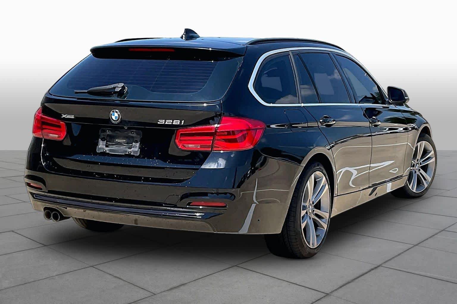 Used 2016 BMW 328i xDrive Wagon AWD/4WD image 12
