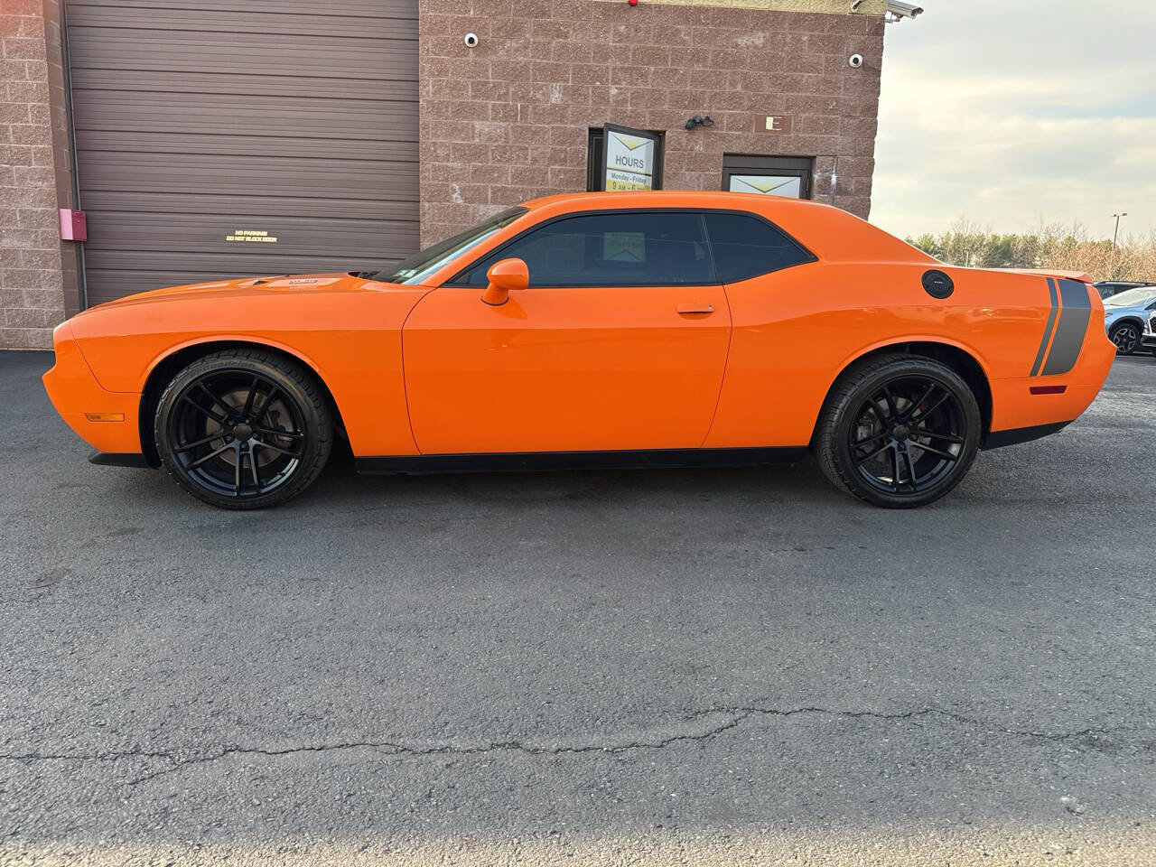 Used 2014 Dodge Challenger R/T image 23