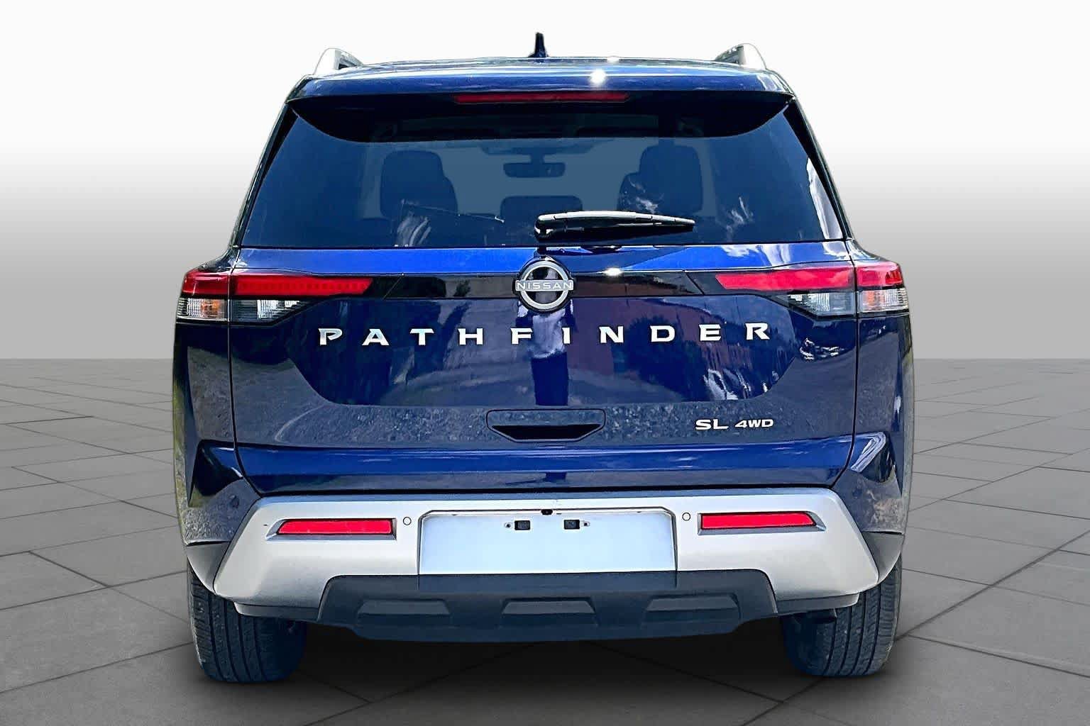 Used 2025 Nissan Pathfinder SL AWD/4WD image 5