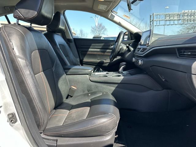 Used 2019 Nissan Altima 2.5 SR w/ SR Premium Package image 10