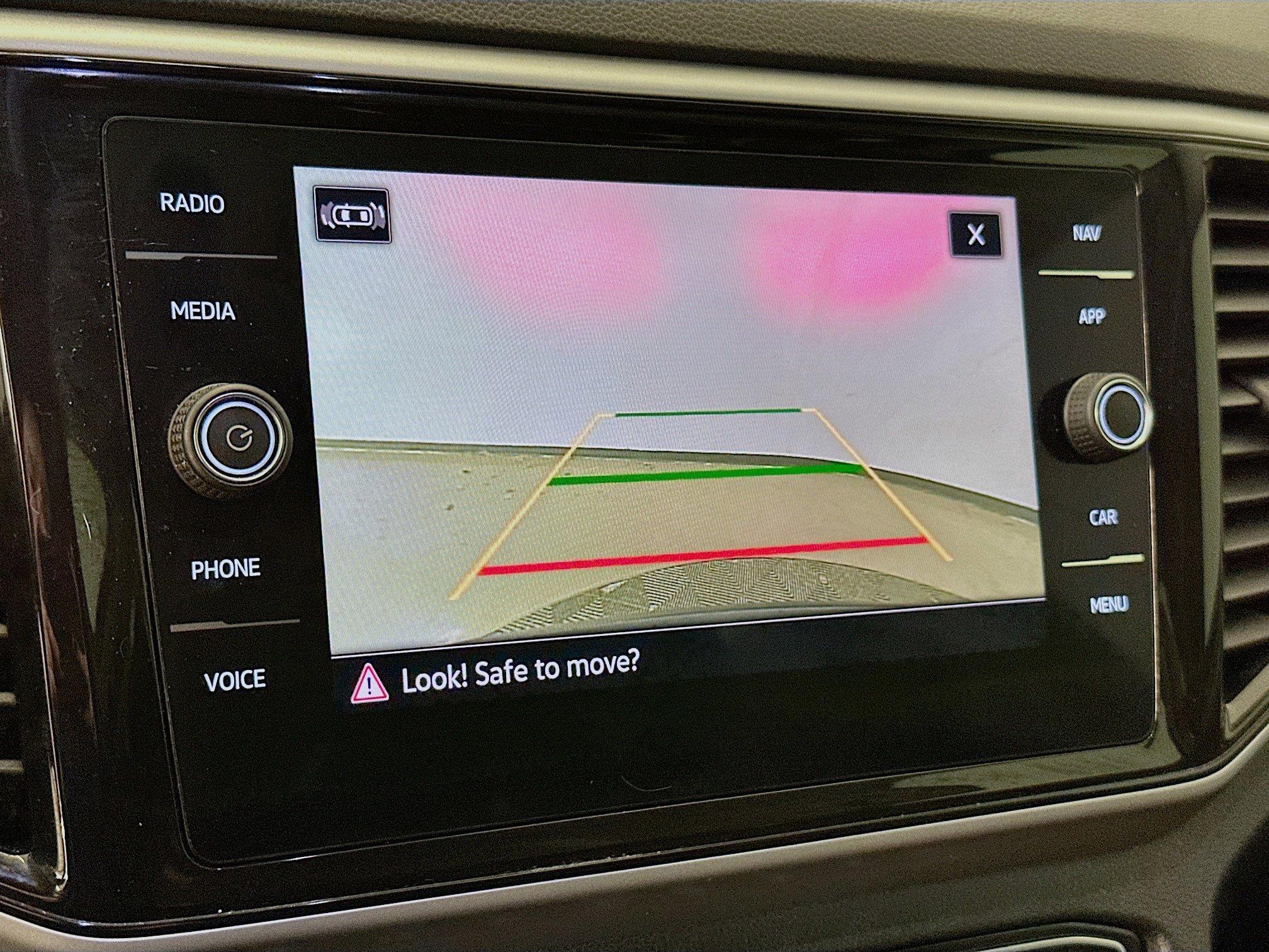 Used 2021 Volkswagen Atlas SEL Premium image 23